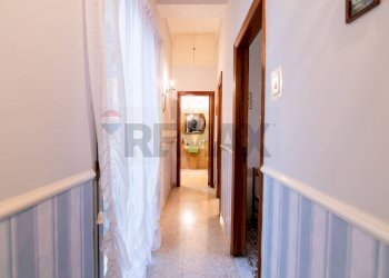 Hall / corridoio - Casa indipendente Via Gessai
 
60, Paterno - foto 17