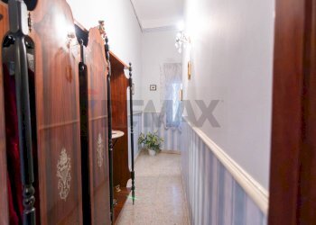 Hall / corridoio - Casa indipendente Via Gessai
 
60, Paterno - foto 18