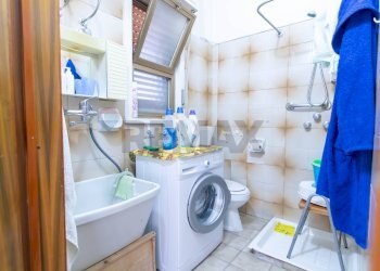 Lavanderia - Casa indipendente Via Gessai
 
60, Paterno - foto 32