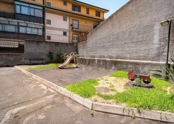 Edificio all\'aperto - Quadrilocale viale della regione
 
2, Camporotondo Etneo - foto 17
