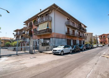 Edificio all\'aperto - Quadrilocale viale della regione
 
2, Camporotondo Etneo - foto 19