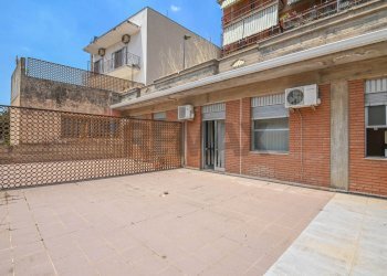 Terrazza - Trilocale via Principe Umberto
 
207, Caltagirone - foto 13