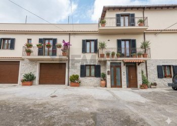 Casa all\'aperto - Casa indipendente via virticchio
 
33, San Michele di Ganzaria - foto 2