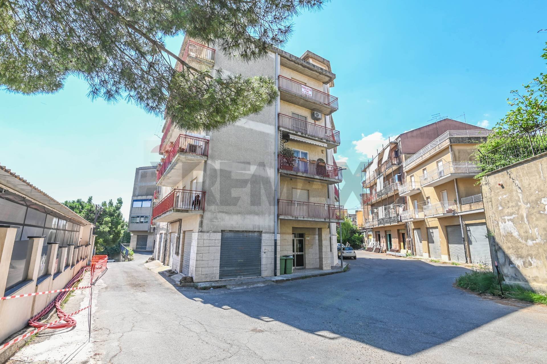 Edificio all\'aperto - Quadrilocale via Verdi
 
3/A, Caltagirone - foto 2