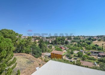 Vista delle montagne - Quadrilocale via Verdi
 
3/A, Caltagirone - foto 14