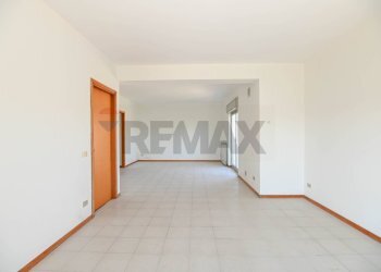 Stanza vuota - Quadrilocale via Verdi
 
3/A, Caltagirone - foto 15