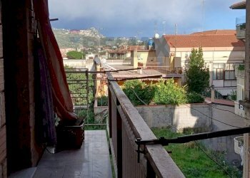 Balcone - Trilocale via Piave
 
17, Calatabiano - foto 4