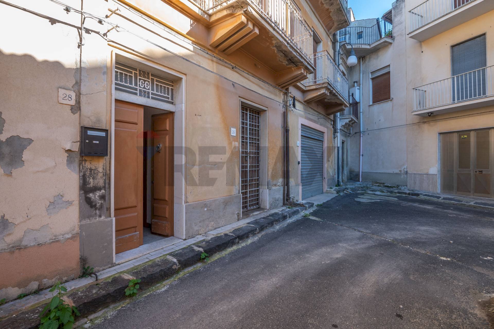 Edificio all\'aperto - Casa indipendente via arturo toscanini
28, Grammichele - foto 2