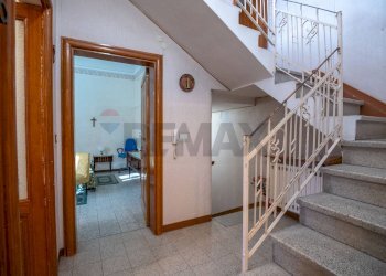 Scale - Casa indipendente via arturo toscanini
 
28, Grammichele - foto 11