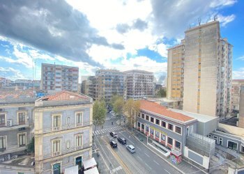 Edificio all\'aperto - Bilocale Catania - foto 1