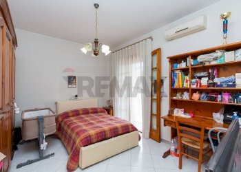 Camera / camera da letto - Villa a Schiera via aldo moro
 
13, Aci Sant'Antonio - foto 10