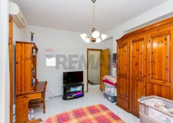 Camera / camera da letto - Villa a Schiera via aldo moro
 
13, Aci Sant'Antonio - foto 11