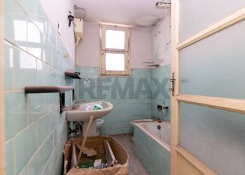 Bagno - Quadrilocale Via Canfora
 
52, Catania - foto 8