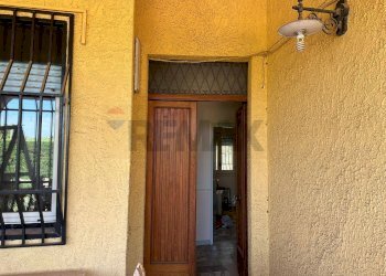 Edificio all\'aperto - Villa C.da Collegiata - Via dei Pini
 
10, Caltagirone - foto 4