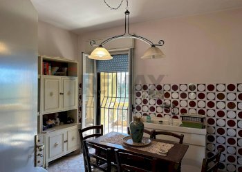 Sala da pranzo - Villa C.da Collegiata - Via dei Pini
 
10, Caltagirone - foto 11