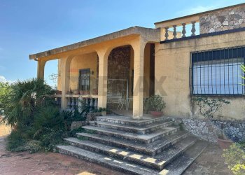 Casa all\'aperto - Villa C.da Collegiata - Via dei Pini
 
10, Caltagirone - foto 14