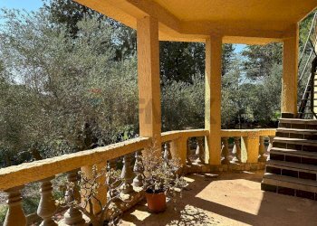 Balcone - Villa C.da Collegiata - Via dei Pini
 
10, Caltagirone - foto 18