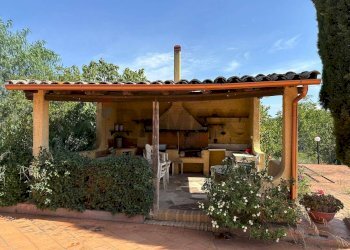 Terrazza - Villa C.da Collegiata - Via dei Pini
 
10, Caltagirone - foto 21