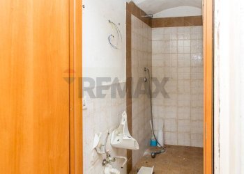 Bagno - Box Via Pozzo Canale
 
25, Catania - foto 15