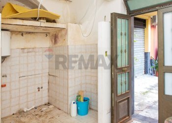 Dettagli - Box Via Pozzo Canale
 
25, Catania - foto 17