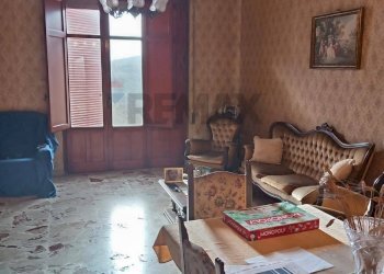 Sala da pranzo - Casa semi indipendente Via Grotta San Giovanni
 
14, Catania - foto 6