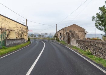 Edificio all\'aperto - Casa indipendente Viale Regina Margherita
 
112-114, Castiglione di Sicilia - foto 29