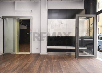 Stanza vuota - Locale Commerciale Via Padova
 
39, Catania - foto 2