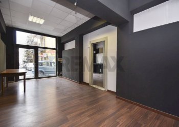 Ricezione / Lobby - Locale Commerciale Via Padova
 
39, Catania - foto 5