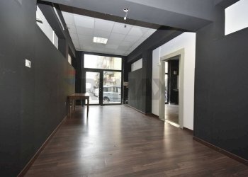 Ricezione / Lobby - Locale Commerciale Via Padova
 
39, Catania - foto 14