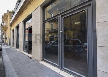 Edificio all\'aperto - Locale Commerciale Via Padova
 
39, Catania - foto 16