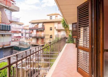 Balcone - Quadrilocale Via Finocchiari
 
95, Aci Catena - foto 9