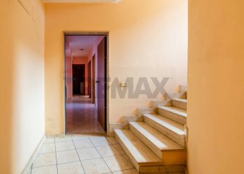 Scale - Quadrilocale Via Finocchiari
 
95, Aci Catena - foto 21