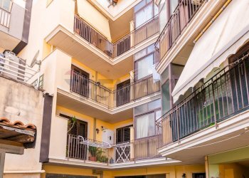 Edificio all\'aperto - Quadrilocale Via Finocchiari
 
95, Aci Catena - foto 23