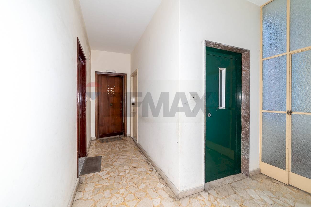 Hall / corridoio - Four-room apartment Via Torquato Tasso
7, Acireale - photo 2