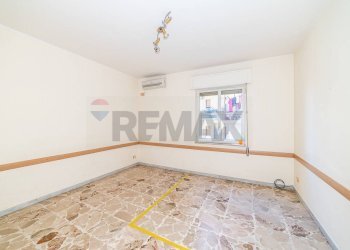 Stanza vuota - Quadrilocale Via Torquato Tasso
 
7, Acireale - foto 5