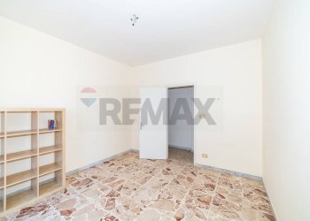 Stanza vuota - Quadrilocale Via Torquato Tasso
 
7, Acireale - foto 10