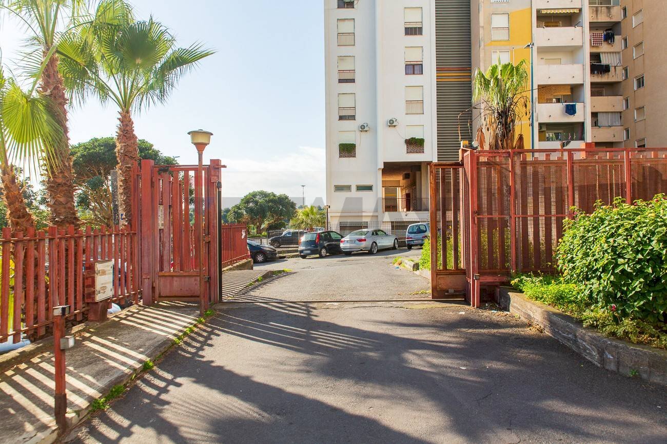 Edificio all\'aperto - Bilocale viale moncada
 
11, Catania - foto 1