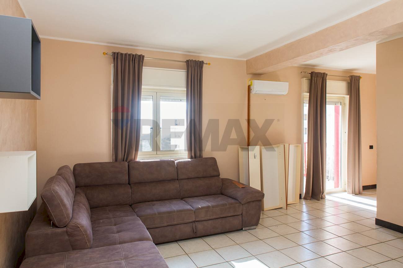 Soggiorno - Bilocale viale moncada
 
11, Catania - foto 1