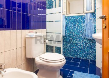 Bagno - Bilocale viale moncada
 
11, Catania - foto 28