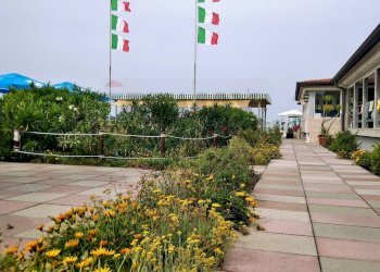 Casa all\'aperto - Attività Commerciale Terrazza della Repubblica, Viareggio - foto 8