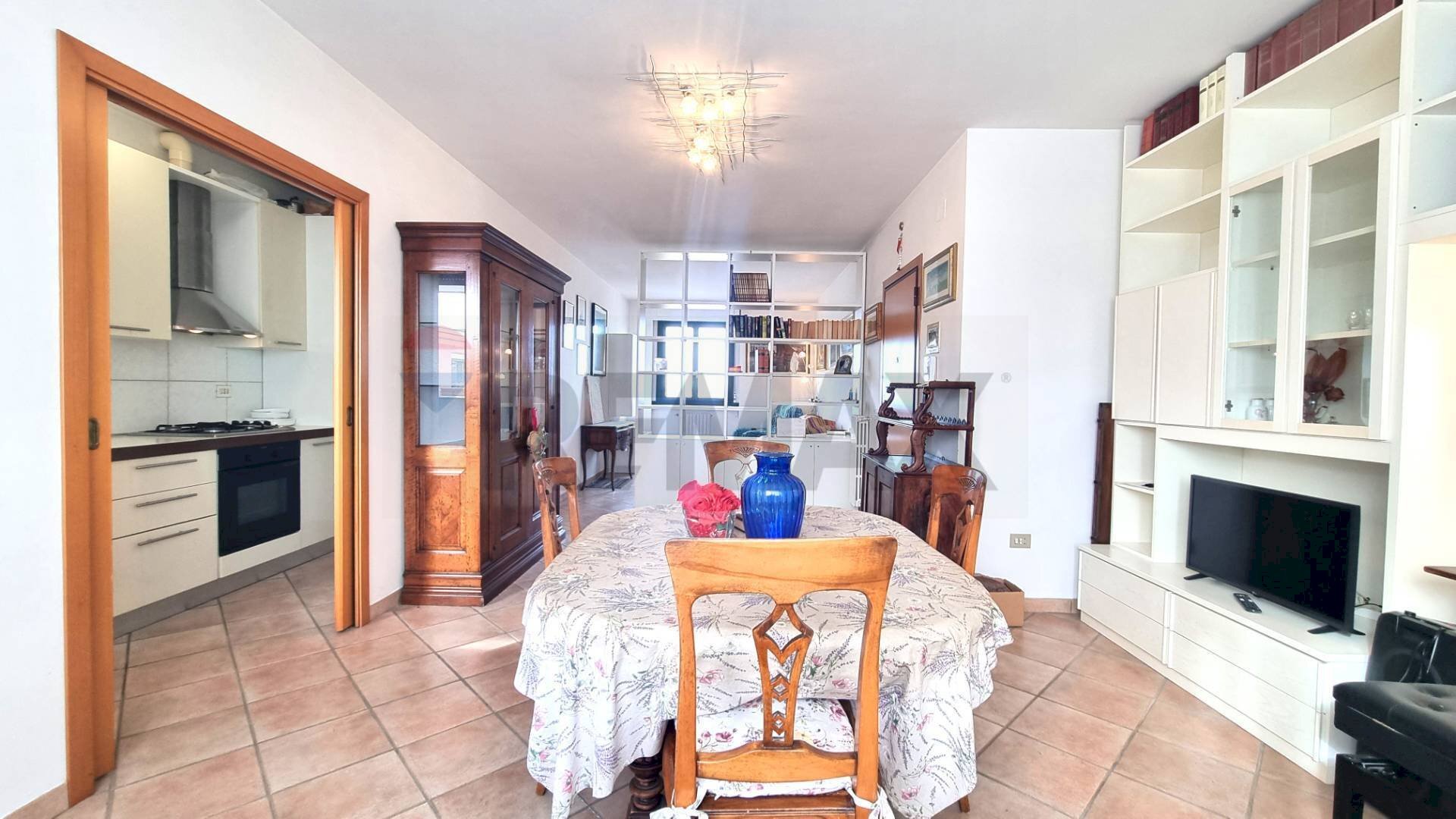 Sala da pranzo - Three-room apartment Via Circonvallazione
 
31, Cecina - photo 1