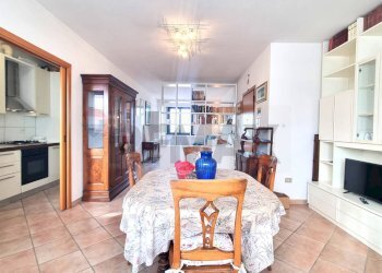 Sala da pranzo - Trilocale Via Circonvallazione
 
31, Cecina - foto 1