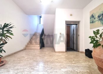 Ricezione / Lobby - Trilocale Via Circonvallazione
 
31, Cecina - foto 2