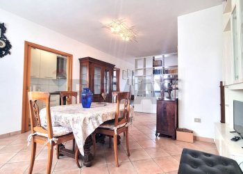 Sala da pranzo - Trilocale Via Circonvallazione
 
31, Cecina - foto 4