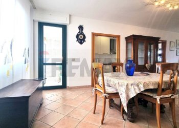 Sala da pranzo - Trilocale Via Circonvallazione
 
31, Cecina - foto 6