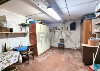 Ufficio - Trilocale Via Circonvallazione
 
31, Cecina - foto 40