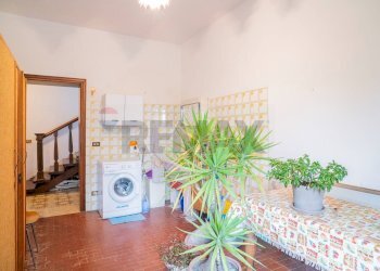 Lavanderia - Casa semi indipendente Via Garibaldi
 
N.10, Casteldidone - foto 21