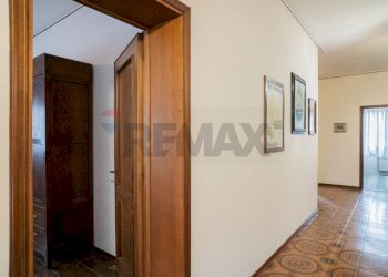 Hall / corridoio - Casa semi indipendente Via Garibaldi
 
N.10, Casteldidone - foto 26