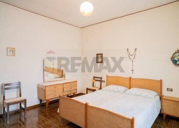 Camera / camera da letto - Casa semi indipendente Via Garibaldi
 
N.10, Casteldidone - foto 38