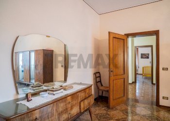 Hall / corridoio - Casa semi indipendente Via Garibaldi
 
N.10, Casteldidone - foto 46